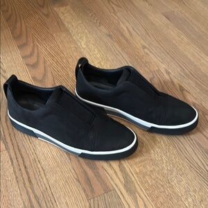 Vince Black Sneakers Sleek Comfortable Design